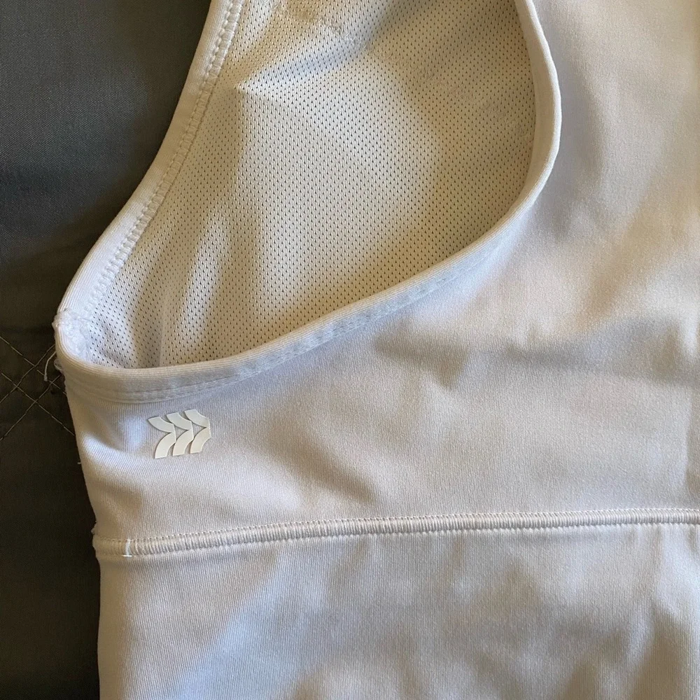 All in Motion Active Cropped Bra Tank - Picture 3 of 4